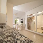Island Village Hotel *