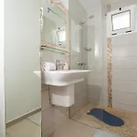 Island Village Отель *