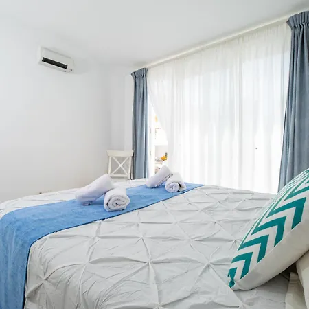 Island Village Apartment