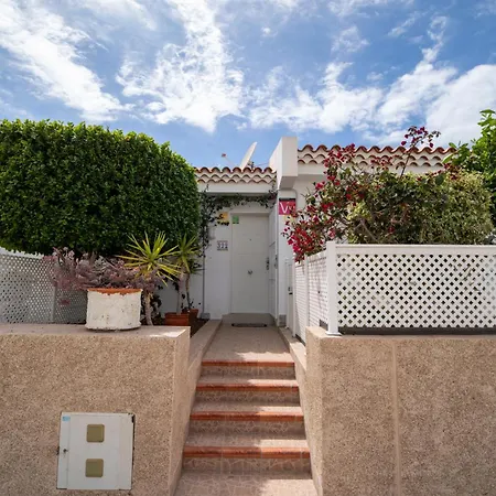 Hotel Island Village